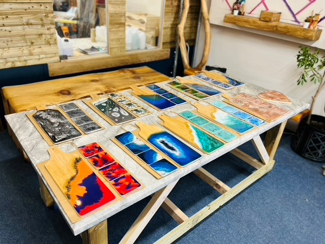 Charcuterie board and set of four coasters workshop